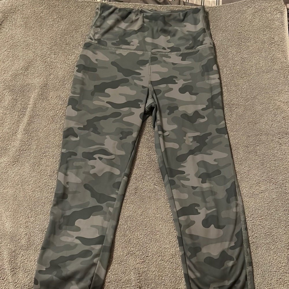 Ankle length camo leggings by Danskin
